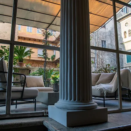 Historical Palace With Large Terrace Rom