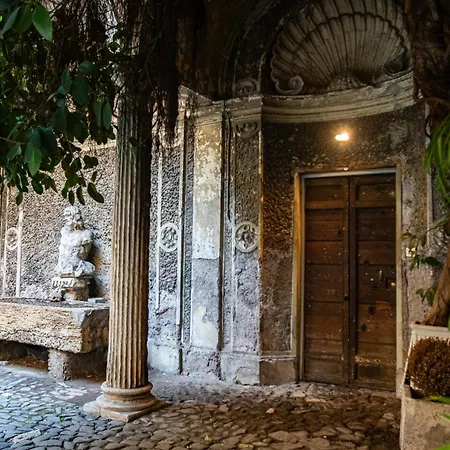 Historical Palace With Large Terrace Lejlighed